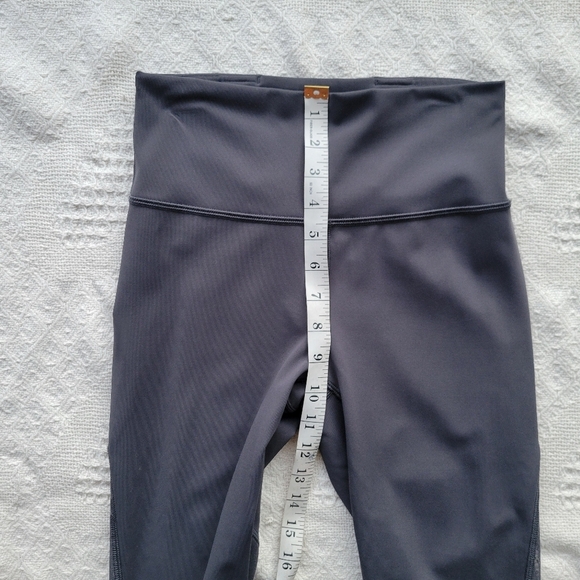 Lululemon Revitalize Athletic Activewear Sport Mesh Legging Crop (21") Blue Tied - Picture 10 of 11
